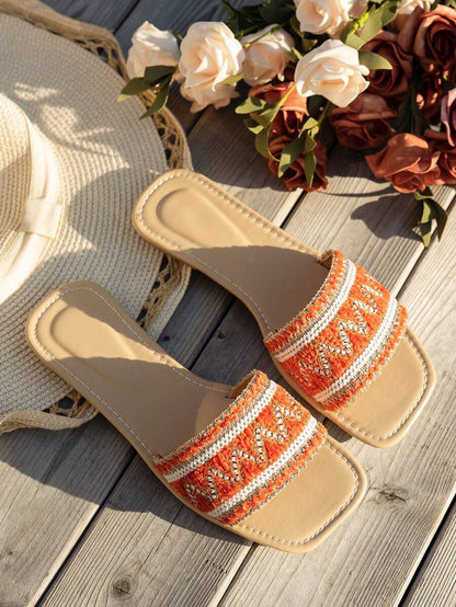 Novelle North® | Siuvinėtos Bohemiškos Basutės – Retro Gėlių Elegancija